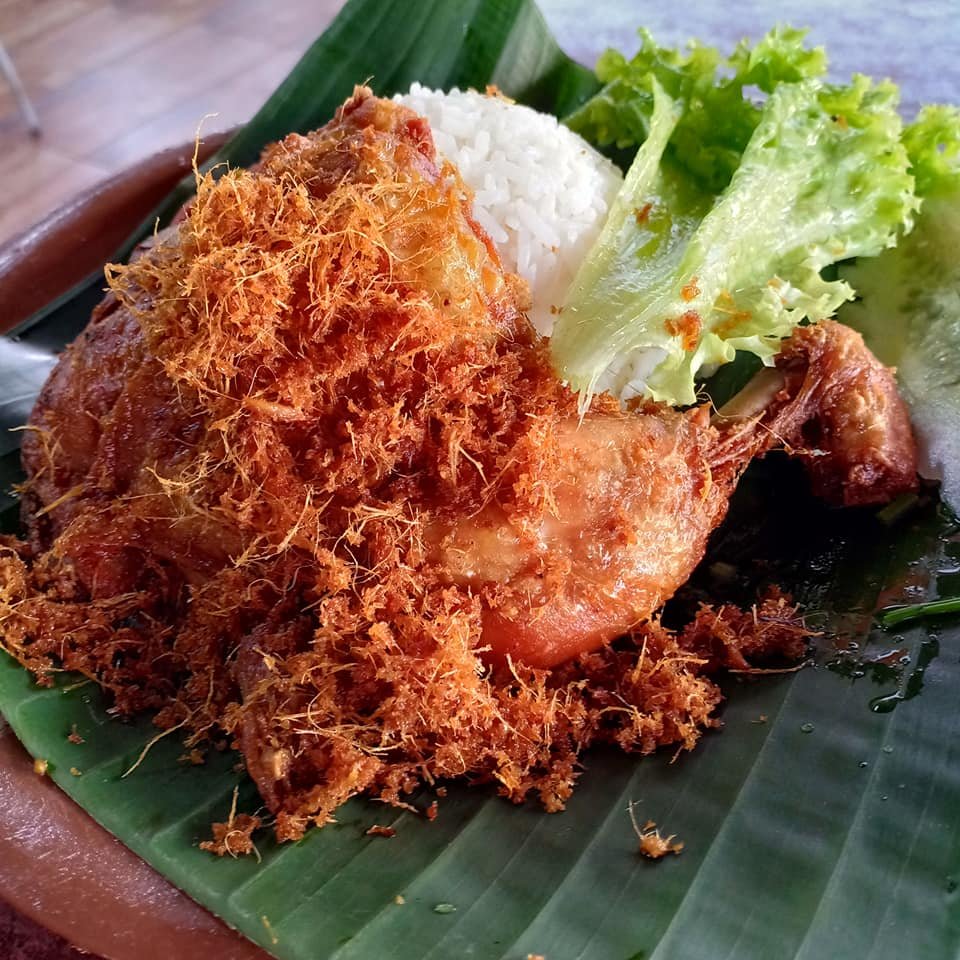 De’Binjai Ayam Penyet – maQan