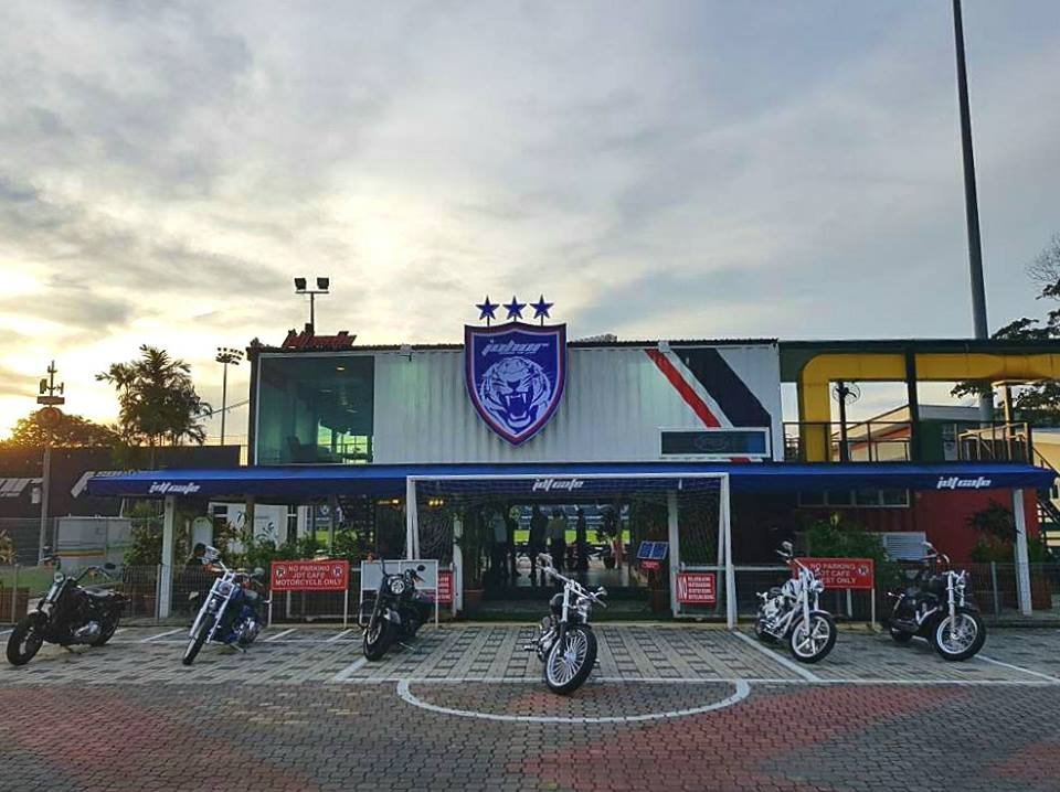 Biar betul kedai-kedai ni ada kat Johor? Unik habis! u2013 maQan